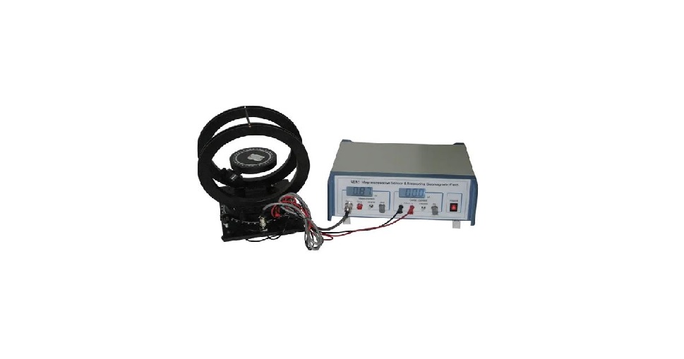 Магниторезистивный датчик для измерение магнитного поля LEEM-9